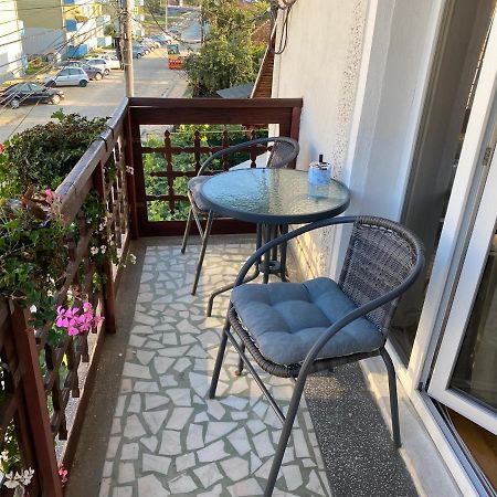 Appartement Apartament Mansarda à Curtea de Argeş Extérieur photo