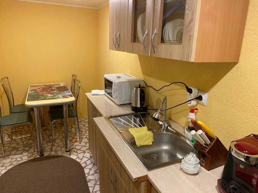 Appartement Apartament Mansarda à Curtea de Argeş Extérieur photo